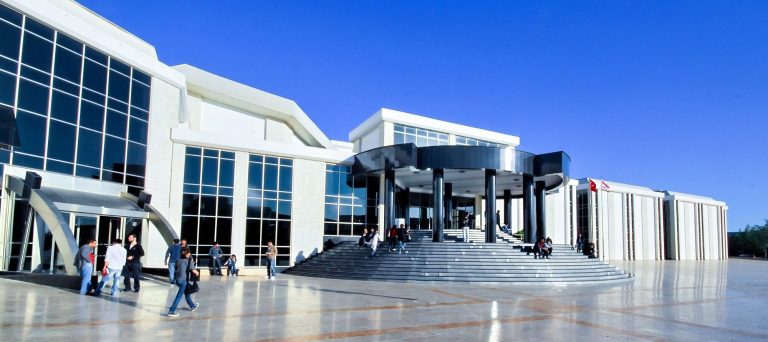 جامعة الشرق الادنى قبرص  NEU