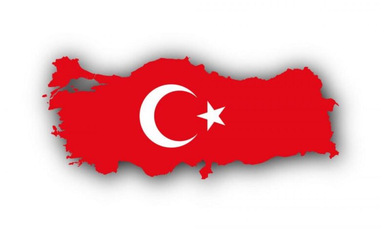 العيش في تركيا